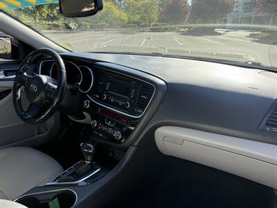 2015 Kia Optima EX - Photo 11 - Salem, OR 97317
