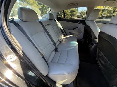 2015 Kia Optima EX - Photo 14 - Salem, OR 97317