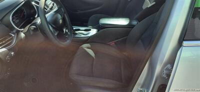 2018 Chevrolet Malibu LT   - Photo 8 - Medford, OR 97501