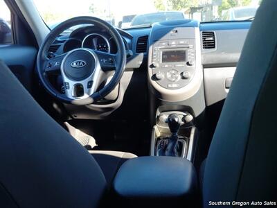 2012 Kia Soul + - Photo 3 - Medford, OR 97501