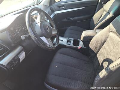 2010 Subaru Outback 2.5i Premium   - Photo 5 - Medford, OR 97501