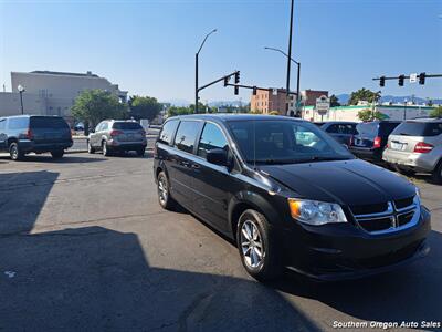 2015 Dodge Grand Caravan SE   - Photo 7 - Medford, OR 97501