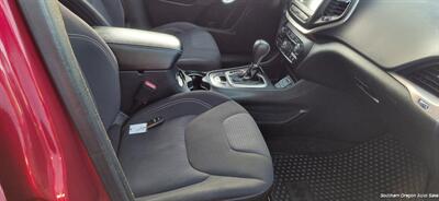 2015 Jeep Cherokee Altitude   - Photo 9 - Medford, OR 97501