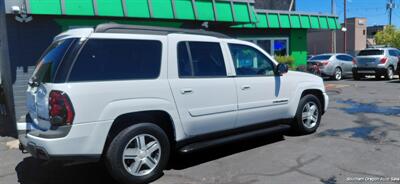 2004 Chevrolet TrailBlazer EXT LT - Photo 2 - Medford, OR 97501