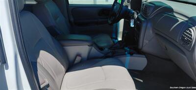 2004 Chevrolet TrailBlazer EXT LT - Photo 7 - Medford, OR 97501