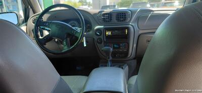 2004 Chevrolet TrailBlazer EXT LT - Photo 5 - Medford, OR 97501