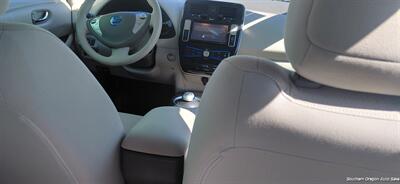 2011 Nissan LEAF SL   - Photo 3 - Medford, OR 97501