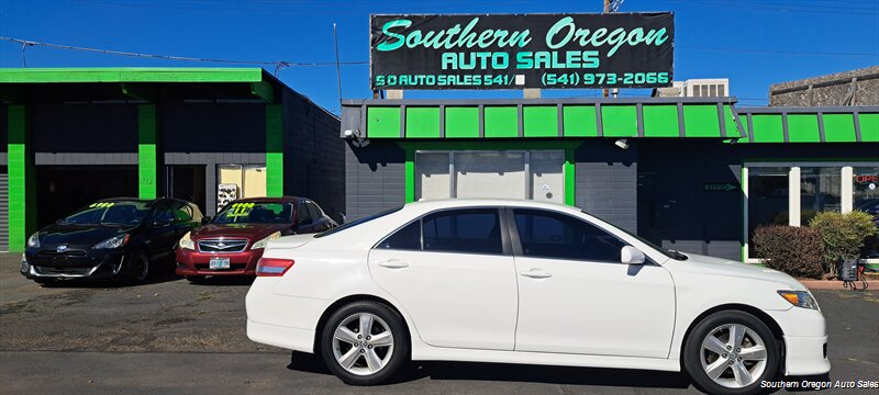 2010 Toyota Camry SE   - Photo 1 - Medford, OR 97501