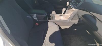 2010 Toyota Camry SE   - Photo 3 - Medford, OR 97501
