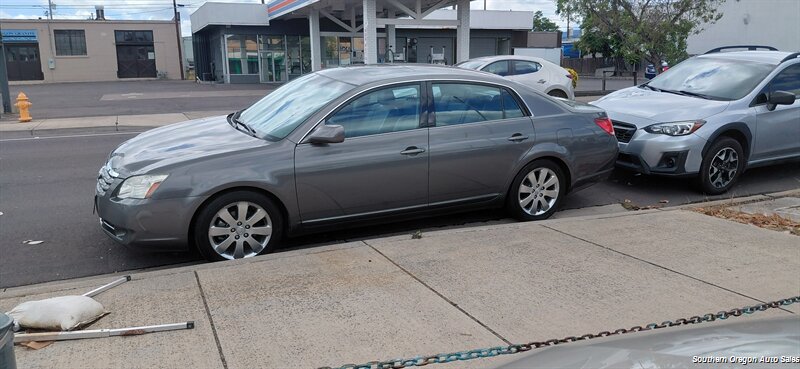 2006 Toyota Avalon Limited   - Photo 1 - Medford, OR 97501