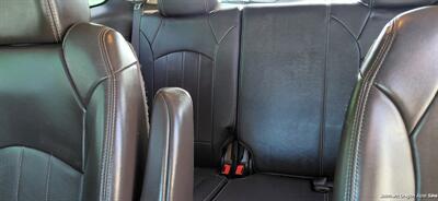 2013 Buick Enclave Leather   - Photo 9 - Medford, OR 97501