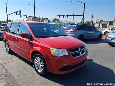 2013 Dodge Grand Caravan SXT   - Photo 9 - Medford, OR 97501