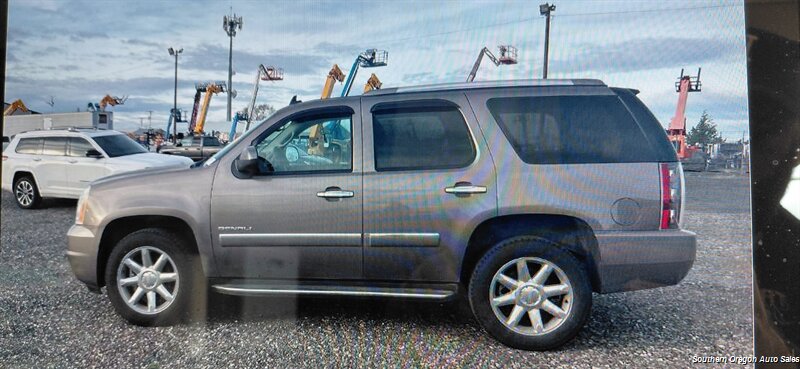 2014 GMC Yukon Denali's photo