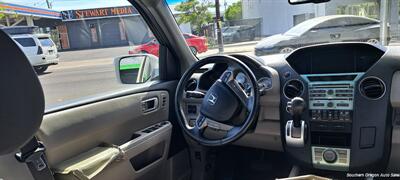 2011 Honda Pilot Touring   - Photo 4 - Medford, OR 97501