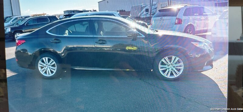 2015 Lexus ES 350 Crafted Line   - Photo 1 - Medford, OR 97501