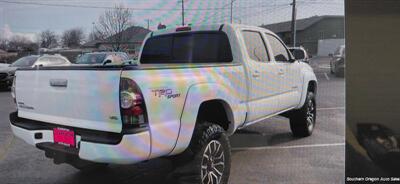 2011 Toyota Tacoma V6 - Photo 6 - Medford, OR 97501