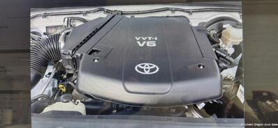 2011 Toyota Tacoma V6 - Photo 12 - Medford, OR 97501