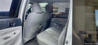 2011 Toyota Tacoma V6 - Photo 13 - Medford, OR 97501