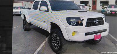 2011 Toyota Tacoma V6 - Photo 2 - Medford, OR 97501