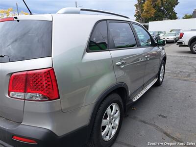 2013 Kia Sorento LX   - Photo 8 - Medford, OR 97501