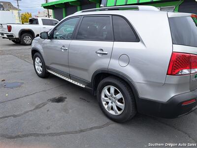 2013 Kia Sorento LX   - Photo 7 - Medford, OR 97501