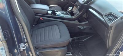 2017 Ford Edge SE   - Photo 10 - Medford, OR 97501