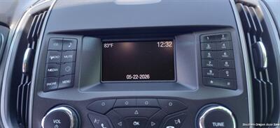 2017 Ford Edge SE   - Photo 9 - Medford, OR 97501
