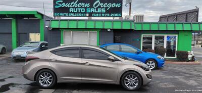 2016 Hyundai ELANTRA SE   - Photo 1 - Medford, OR 97501
