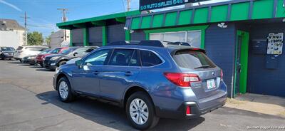 2018 Subaru Outback 2.5i Premium - Photo 3 - Medford, OR 97501