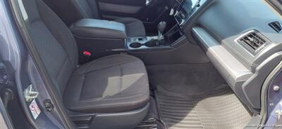 2018 Subaru Outback 2.5i Premium - Photo 10 - Medford, OR 97501