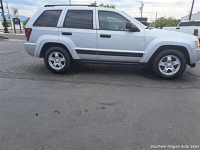 2006 Jeep Grand Cherokee Laredo   - Photo 8 - Medford, OR 97501