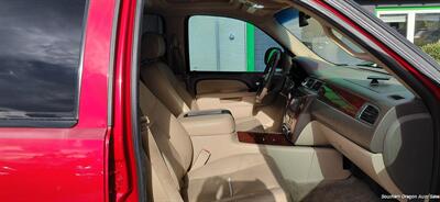 2013 Chevrolet Tahoe LTZ   - Photo 4 - Medford, OR 97501