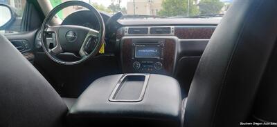 2014 GMC Yukon Denali   - Photo 5 - Medford, OR 97501
