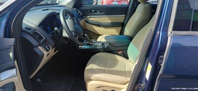 2016 Ford Explorer   - Photo 9 - Medford, OR 97501