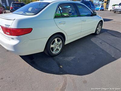 2005 Honda Accord Hybrid w/Navi   - Photo 5 - Medford, OR 97501