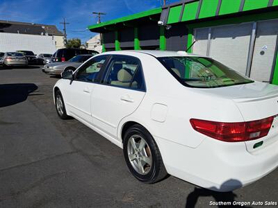 2005 Honda Accord Hybrid w/Navi   - Photo 3 - Medford, OR 97501