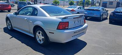 2001 Ford Mustang   - Photo 6 - Medford, OR 97501
