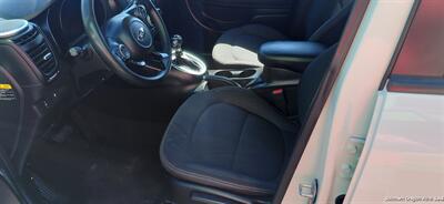 2016 Kia Soul   - Photo 5 - Medford, OR 97501