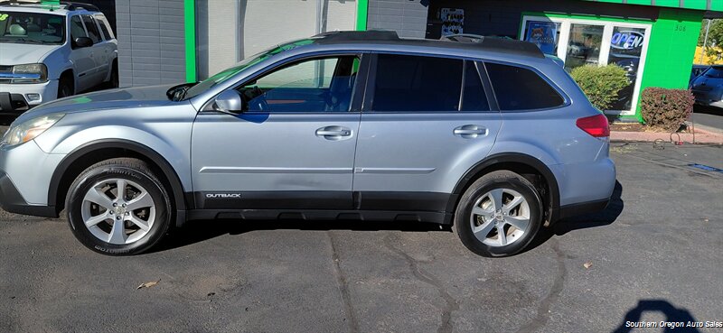 2014 Subaru Outback 2.5i Limited  