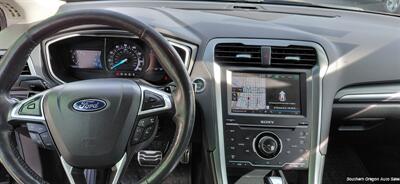 2015 Ford Fusion Titanium - Photo 10 - Medford, OR 97501