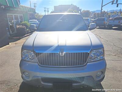 2003 Lincoln Navigator   - Photo 2 - Medford, OR 97501