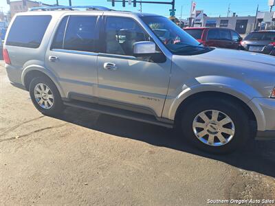 2003 Lincoln Navigator   - Photo 4 - Medford, OR 97501