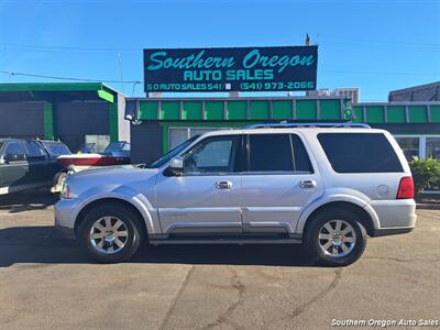 2003 Lincoln Navigator   - Photo 1 - Medford, OR 97501