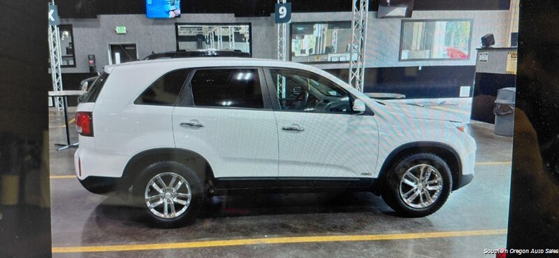 2014 Kia Sorento LX   - Photo 1 - Medford, OR 97501