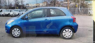 2008 Toyota Yaris S   - Photo 2 - Medford, OR 97501