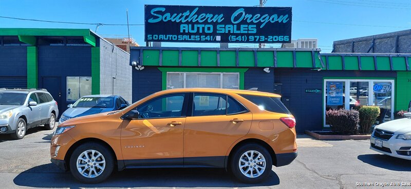 2018 Chevrolet Equinox LS   - Photo 1 - Medford, OR 97501