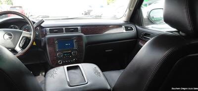 2008 GMC Yukon XL Denali   - Photo 6 - Medford, OR 97501