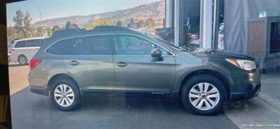 2017 Subaru Outback 2.5i Premium - Photo 1 - Medford, OR 97501