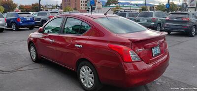 2012 Nissan Versa 1.6 SL   - Photo 5 - Medford, OR 97501
