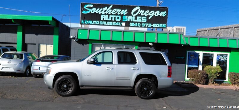 2012 Chevrolet Tahoe LT   - Photo 1 - Medford, OR 97501